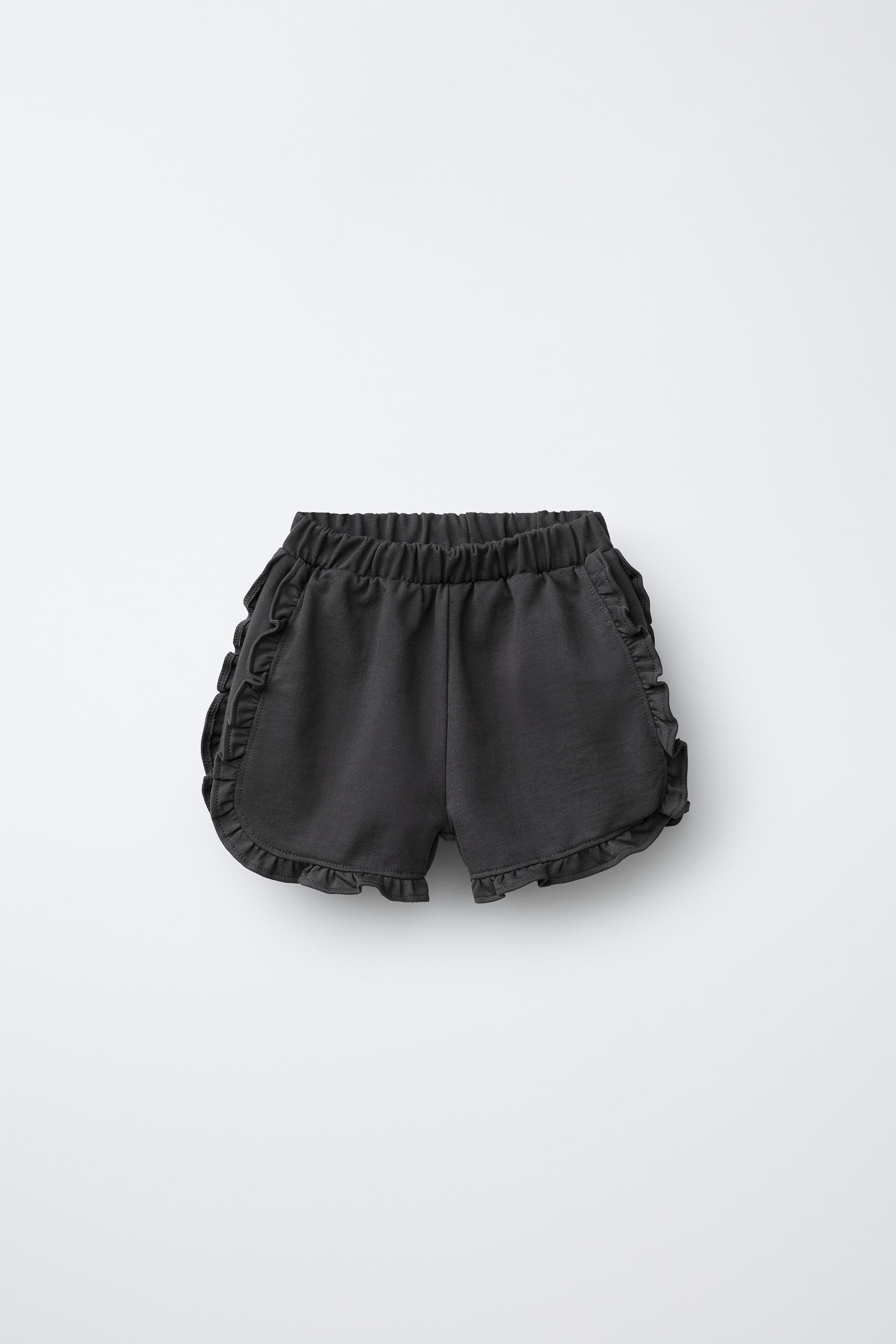 RUFFLED SHORTS